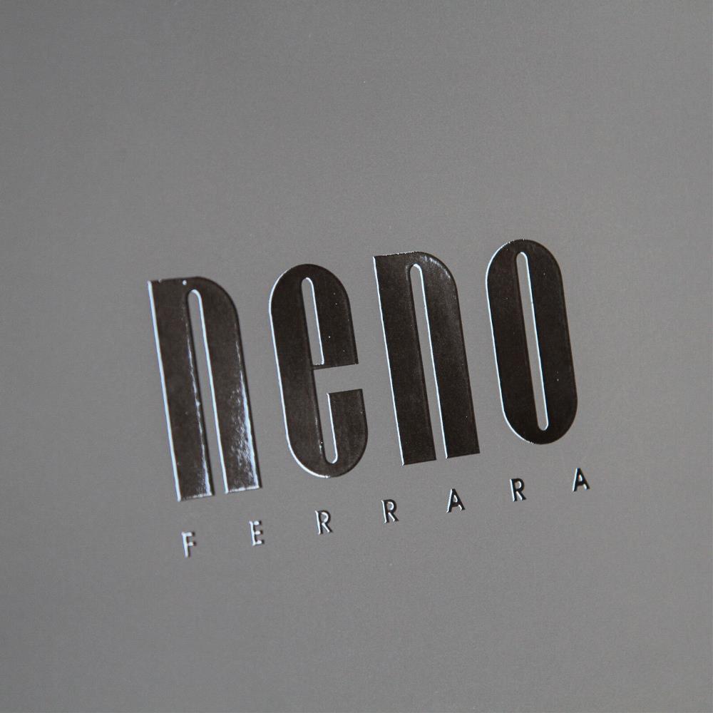 Plastificazione opaca + uv serigrafica lucida sul logo
